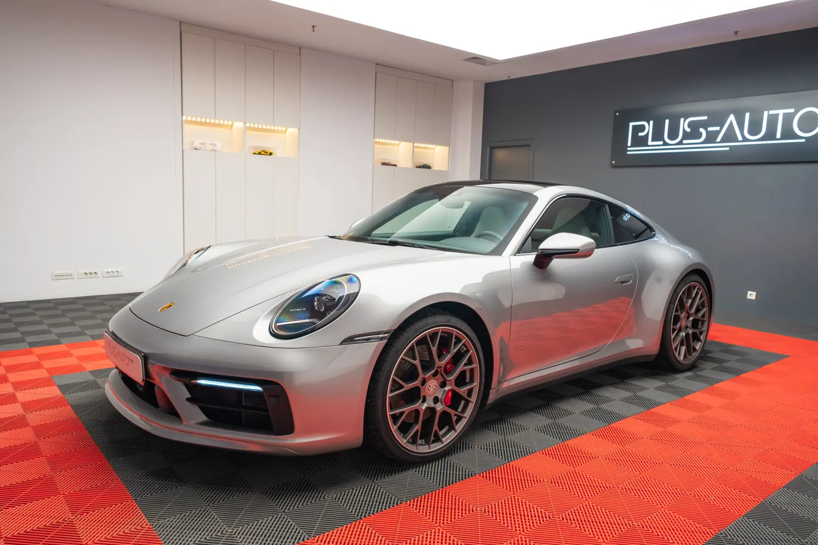 Porsche 911 Carrera 4S Lift