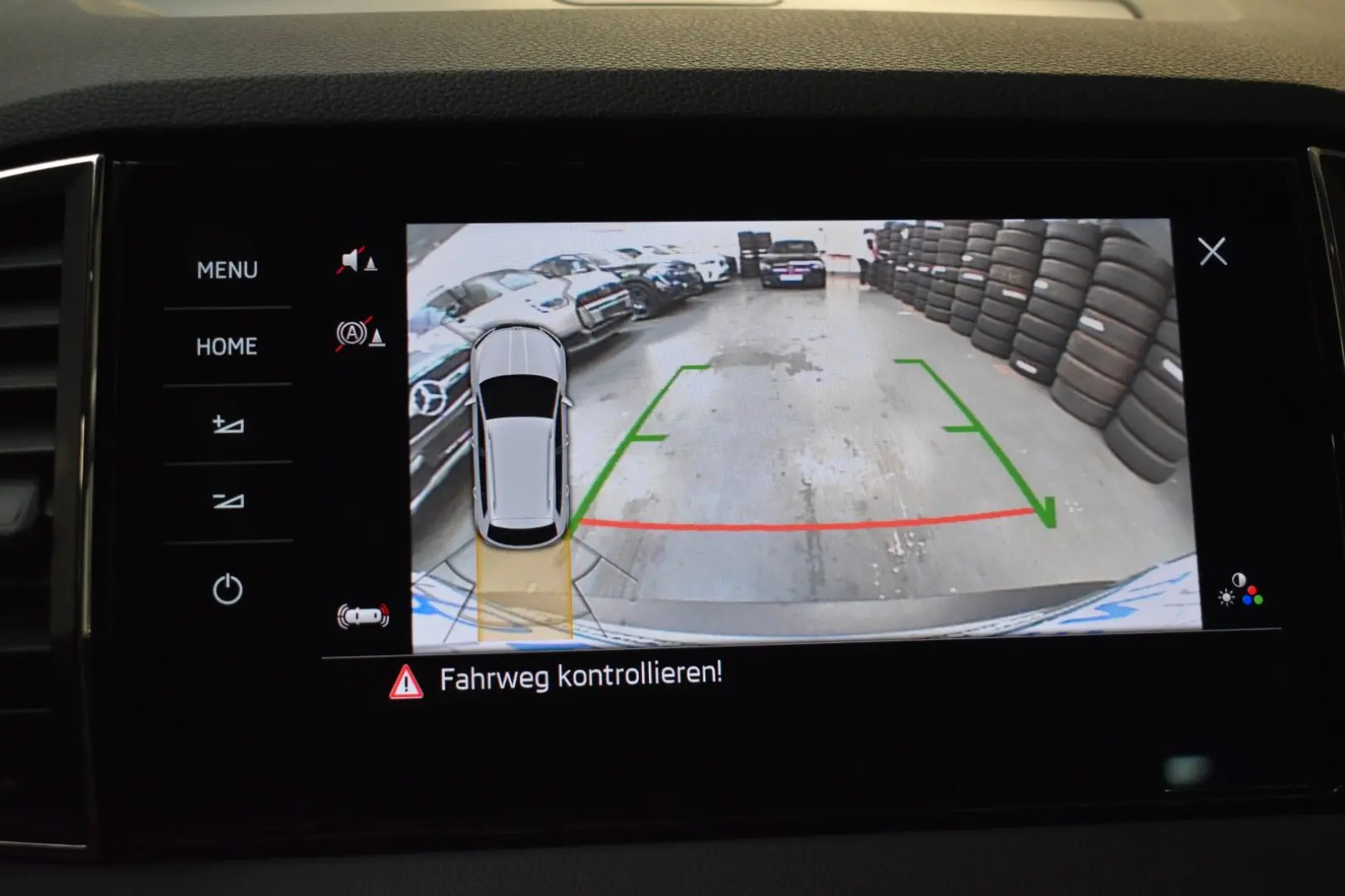 Karoq 1.5 TSI Clever KAMERA LED NAVI SHZ VIRTUAL