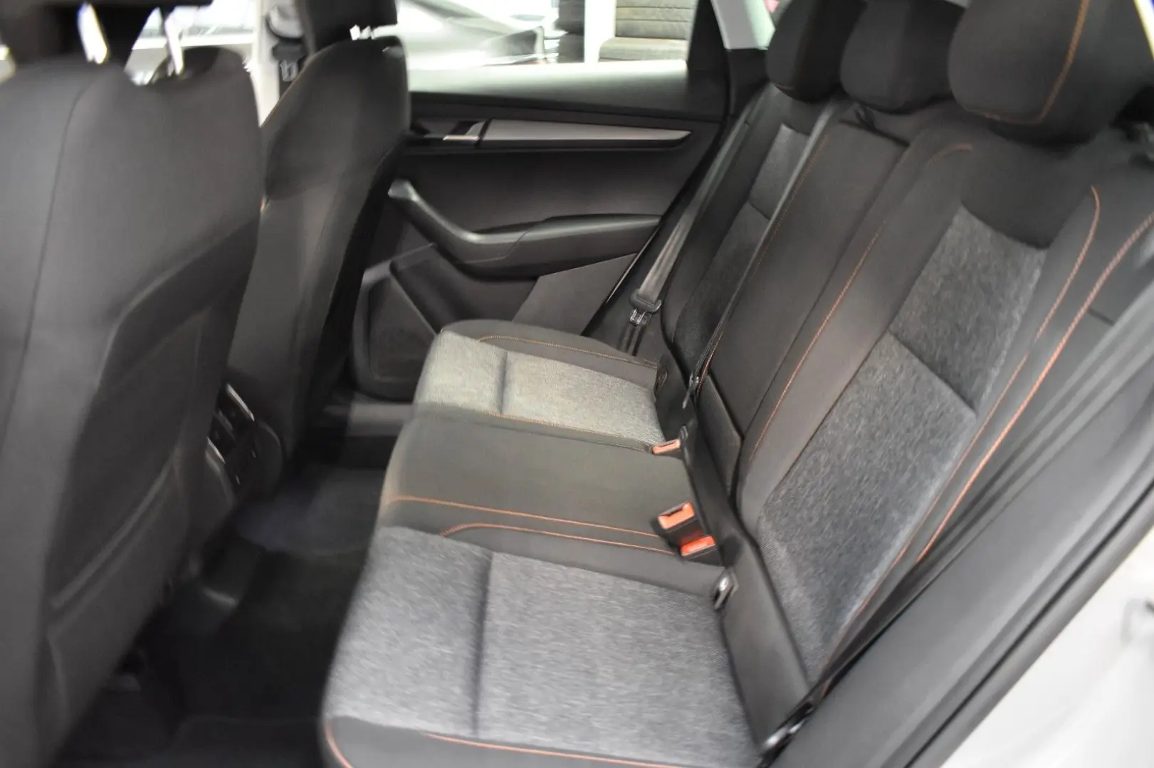 Karoq 1.5 TSI Clever KAMERA LED NAVI SHZ VIRTUAL