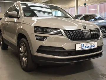 Karoq 1.5 TSI Clever KAMERA LED NAVI SHZ VIRTUAL