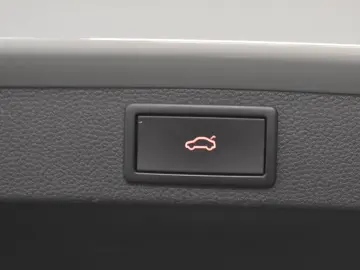 Karoq 1.5 TSI Clever KAMERA LED NAVI SHZ VIRTUAL