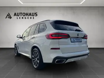 X5 xDrive 40d M-SPORTPAKET PANO AHK STANDHEIZUNG