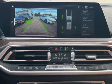 X5 xDrive 40d M-SPORTPAKET PANO AHK STANDHEIZUNG