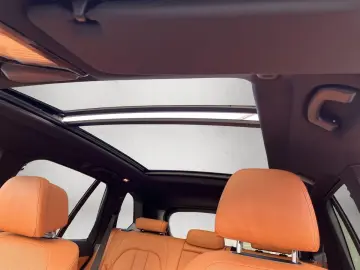 X5 xDrive 40d M-SPORTPAKET PANO AHK STANDHEIZUNG