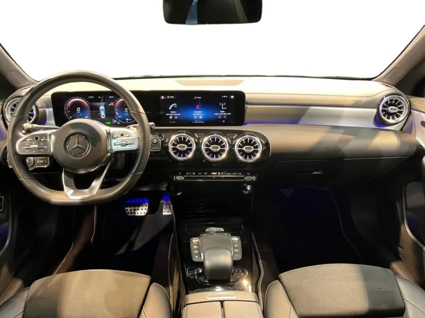 CLA 250 e Coupe AMG  MBUX Wide Navi Pano S-Sitz