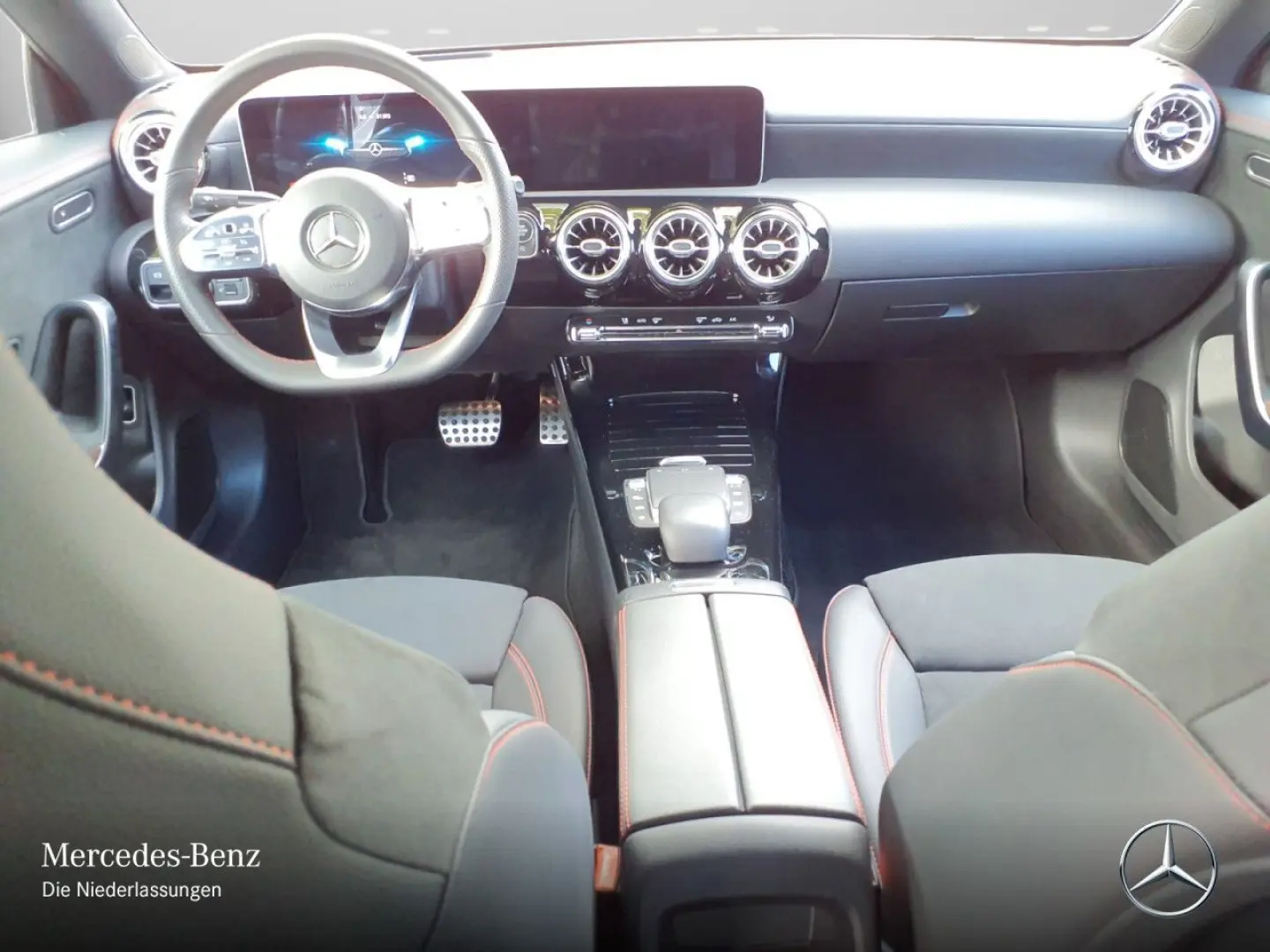 CLA 250 CP AMG Night Pano MBem Kamera HuD Sound