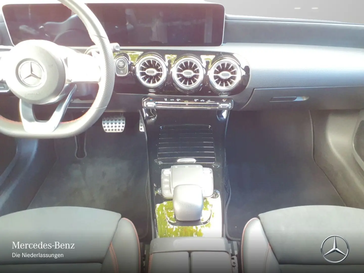 CLA 250 CP AMG Night Pano MBem Kamera HuD Sound