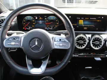 CLA 200 Coupé AMG PANO LED KAMERA NIGHT NAVI DAB