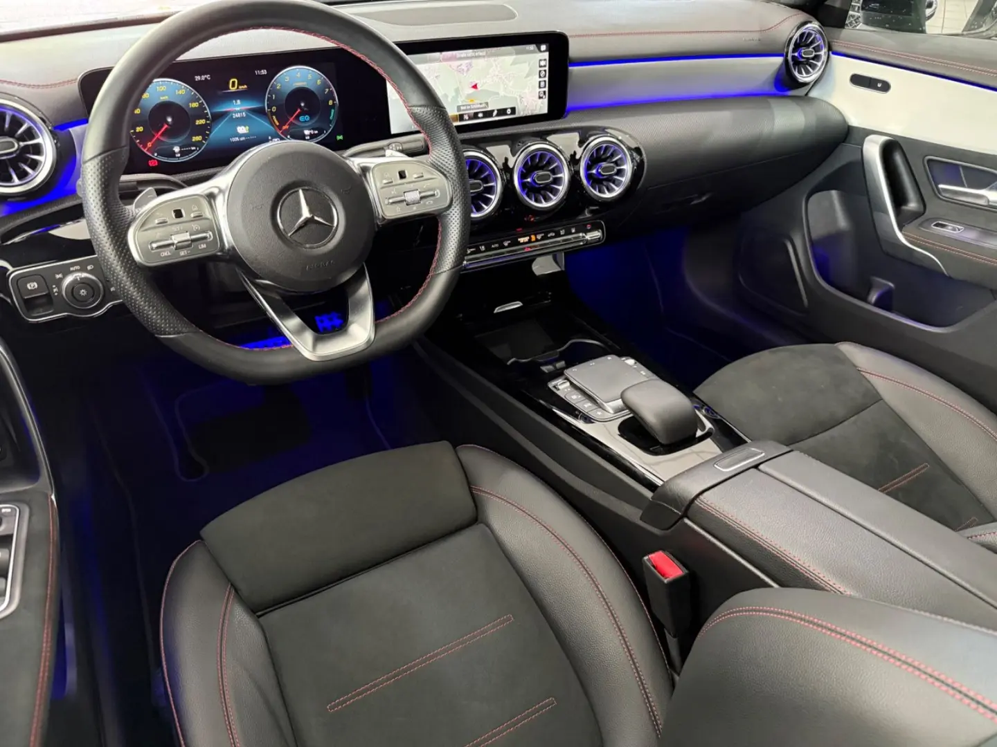 CLA 250e AMG-LINE PANO MBEAM KEYLESS KAMERA NIGH