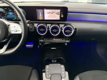CLA 250e AMG-LINE PANO MBEAM KEYLESS KAMERA NIGH