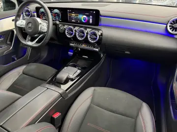 CLA 250e AMG-LINE PANO MBEAM KEYLESS KAMERA NIGH