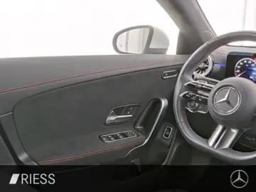 CLA 200 Coupé AMG Sport Navi LED Pano W-Paket