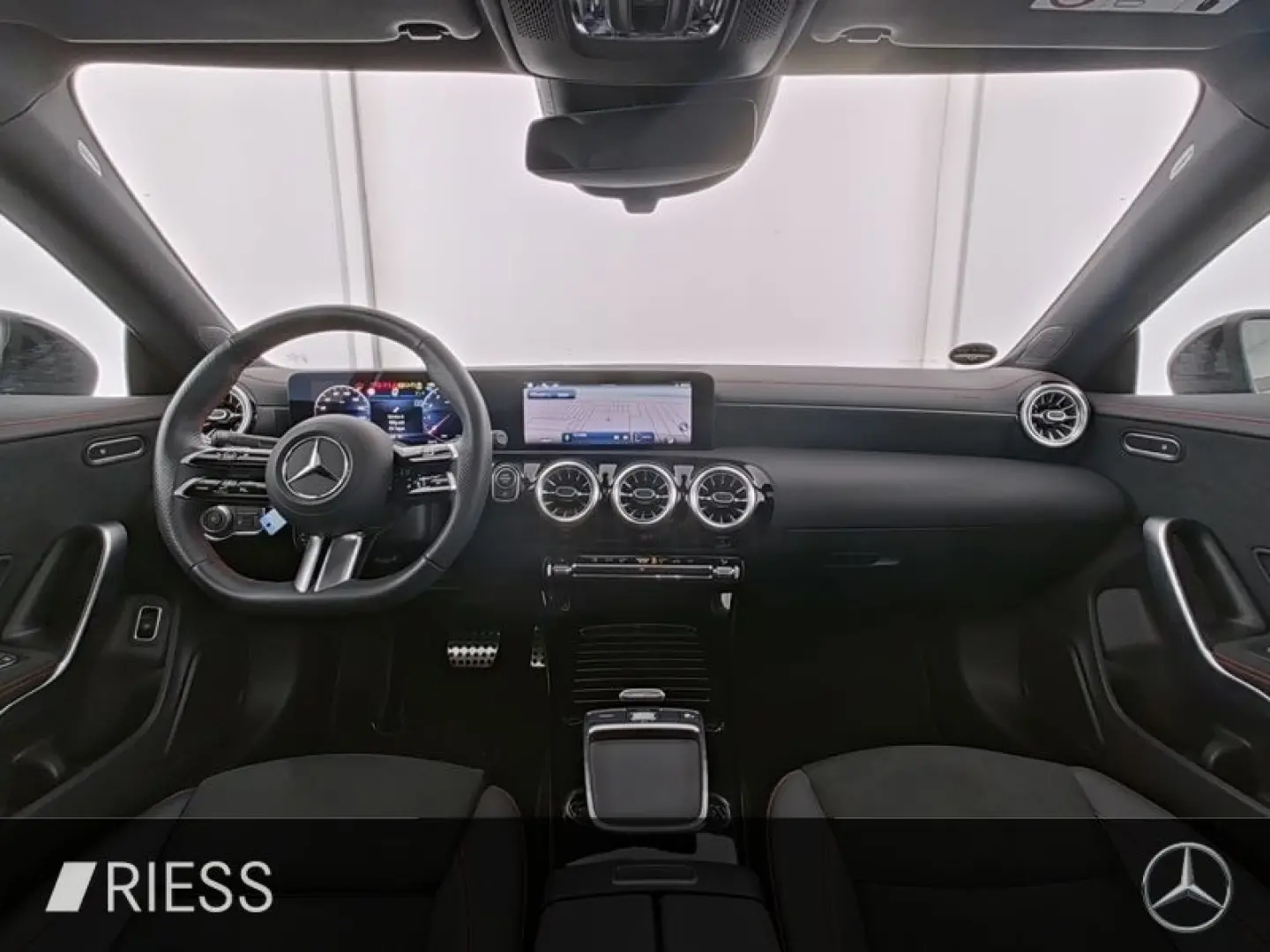 CLA 200 Coupé AMG Sport Night LED Pano Ambi 19''