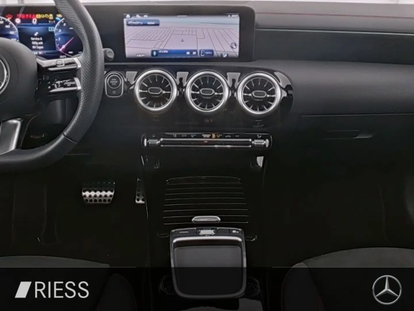 CLA 200 Coupé AMG Sport Night LED Pano Ambi 19''