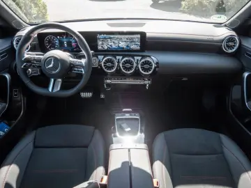 CLA 180 Coupé AMG Line Abstandstemp. LED Pano Na