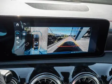 CLA 180 Coupé AMG Line Abstandstemp. LED Pano Na