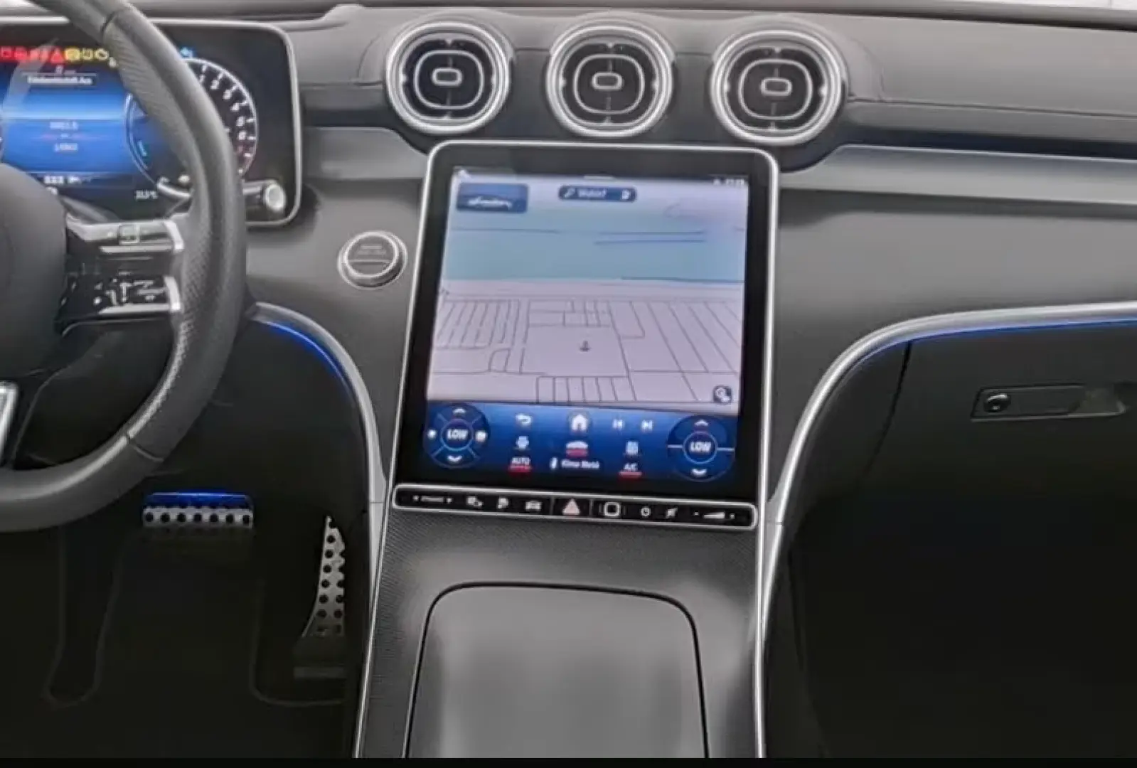 Mercedes-Benz C 300 e AMG Premium