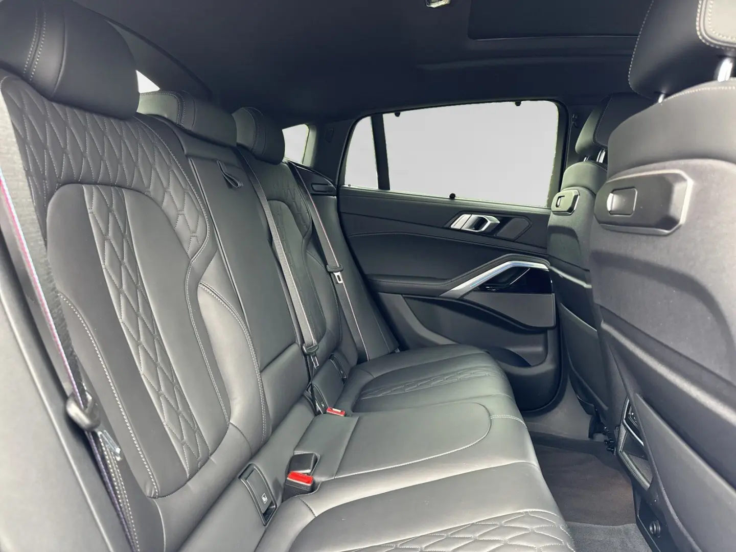 X6 xDrive40i M Sport Pro AHK Pano H K Standhzg.