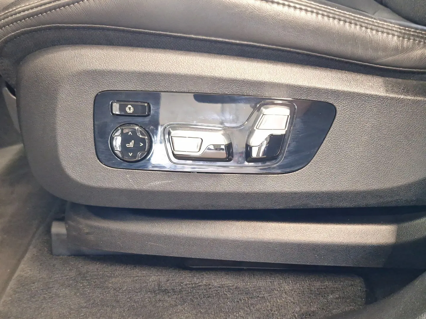 X5 xDrive40d M Sport Standheizung Massage AHK