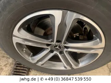 GLC 300 e 4M LED Navi  18  Kam DAB Tempomat