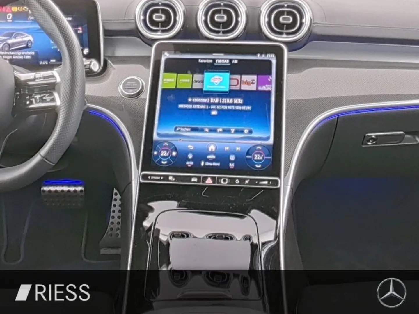 CLE 200 Coupé AMG FAHRASSIST PANO NIGHT RFK DIST