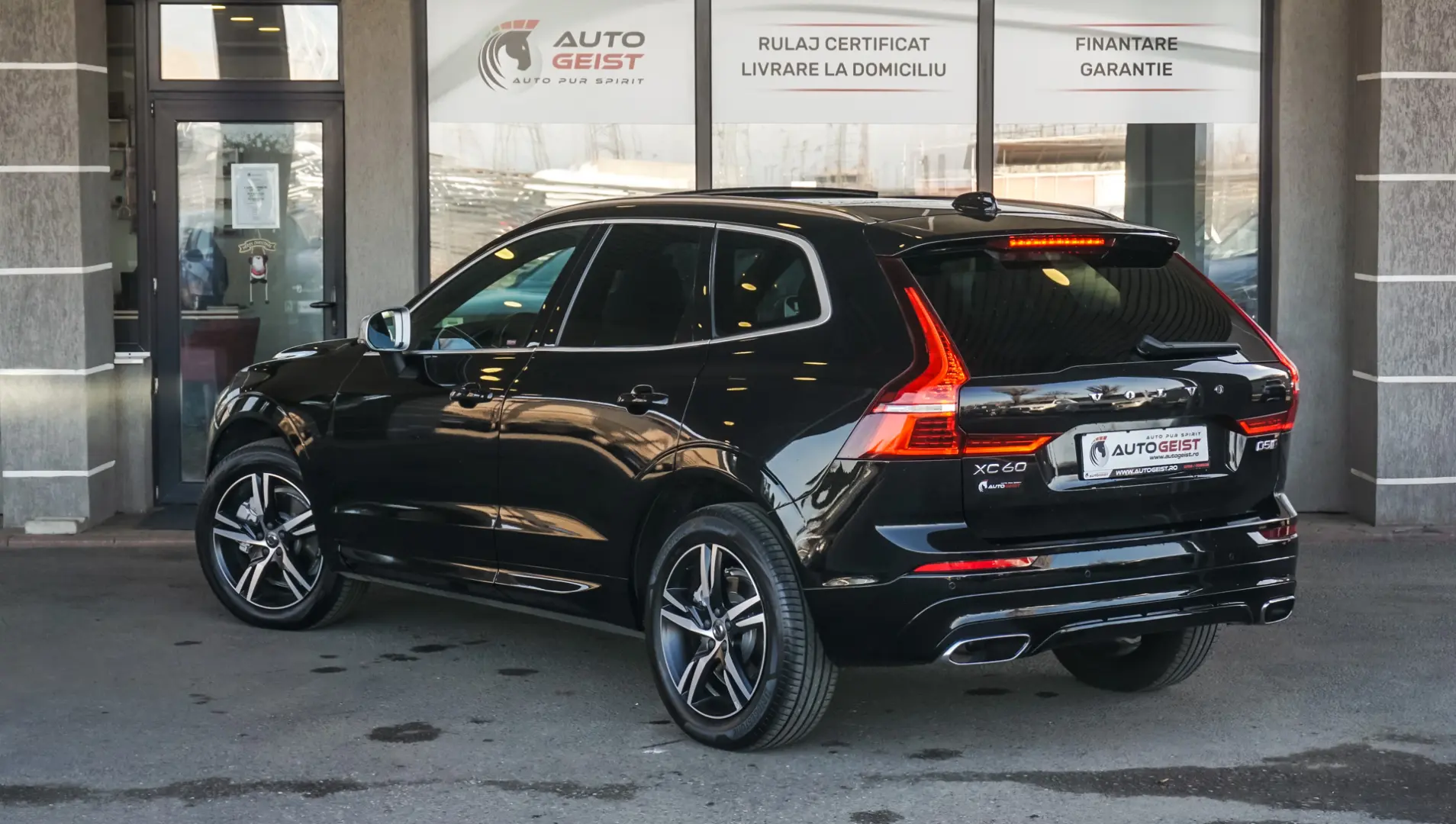 Volvo XC 60 D5 AWD Geartronic RDesign