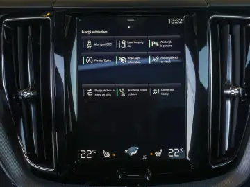 Volvo XC 60 D5 AWD Geartronic RDesign