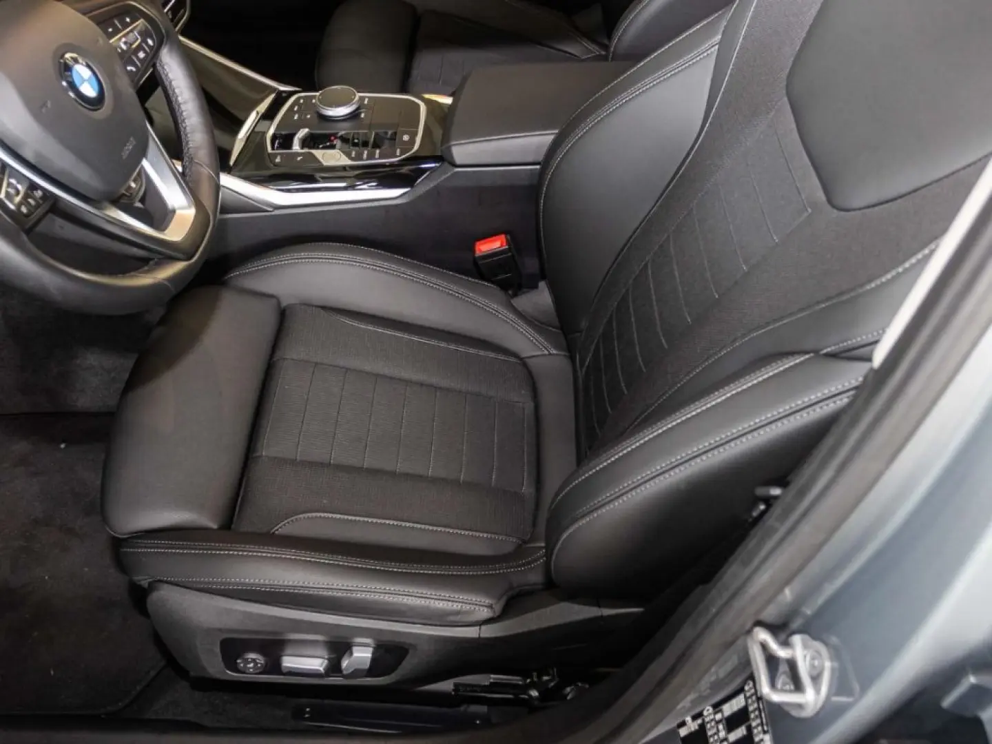 320 d Panorama Navi HUD RFK eSitze LenkradHZG PD