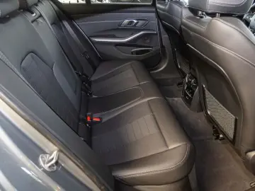 320 d Panorama Navi HUD RFK eSitze LenkradHZG PD