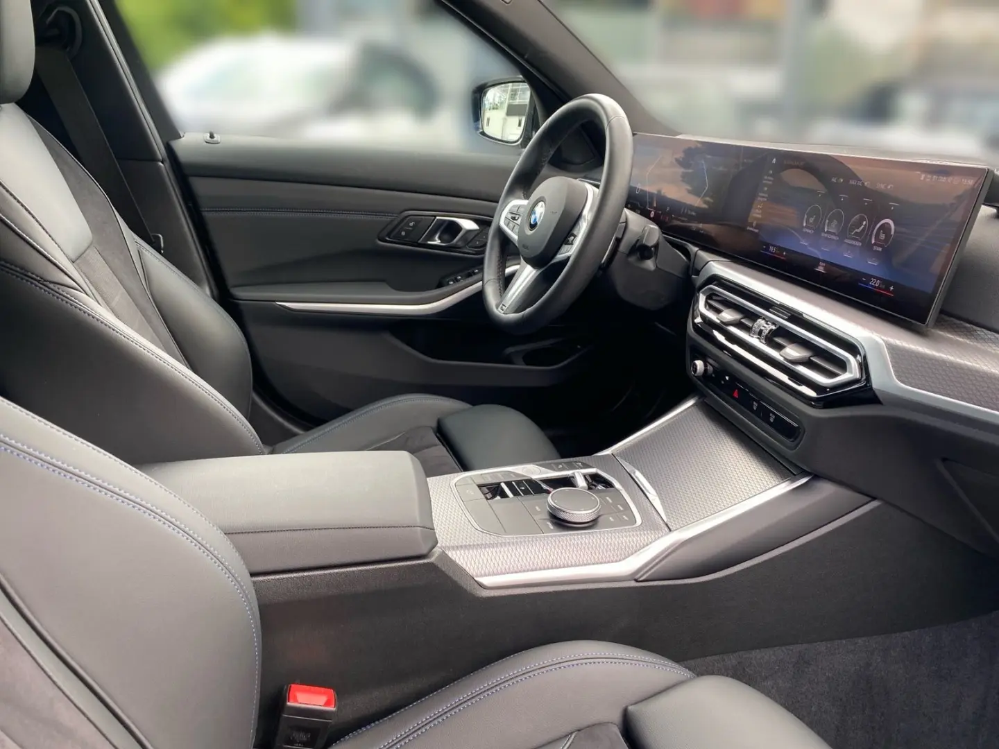 320d xDrive Limousine M Sport Glasdach DA ACC PA