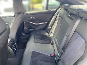 320d xDrive Limousine M Sport Glasdach DA ACC PA