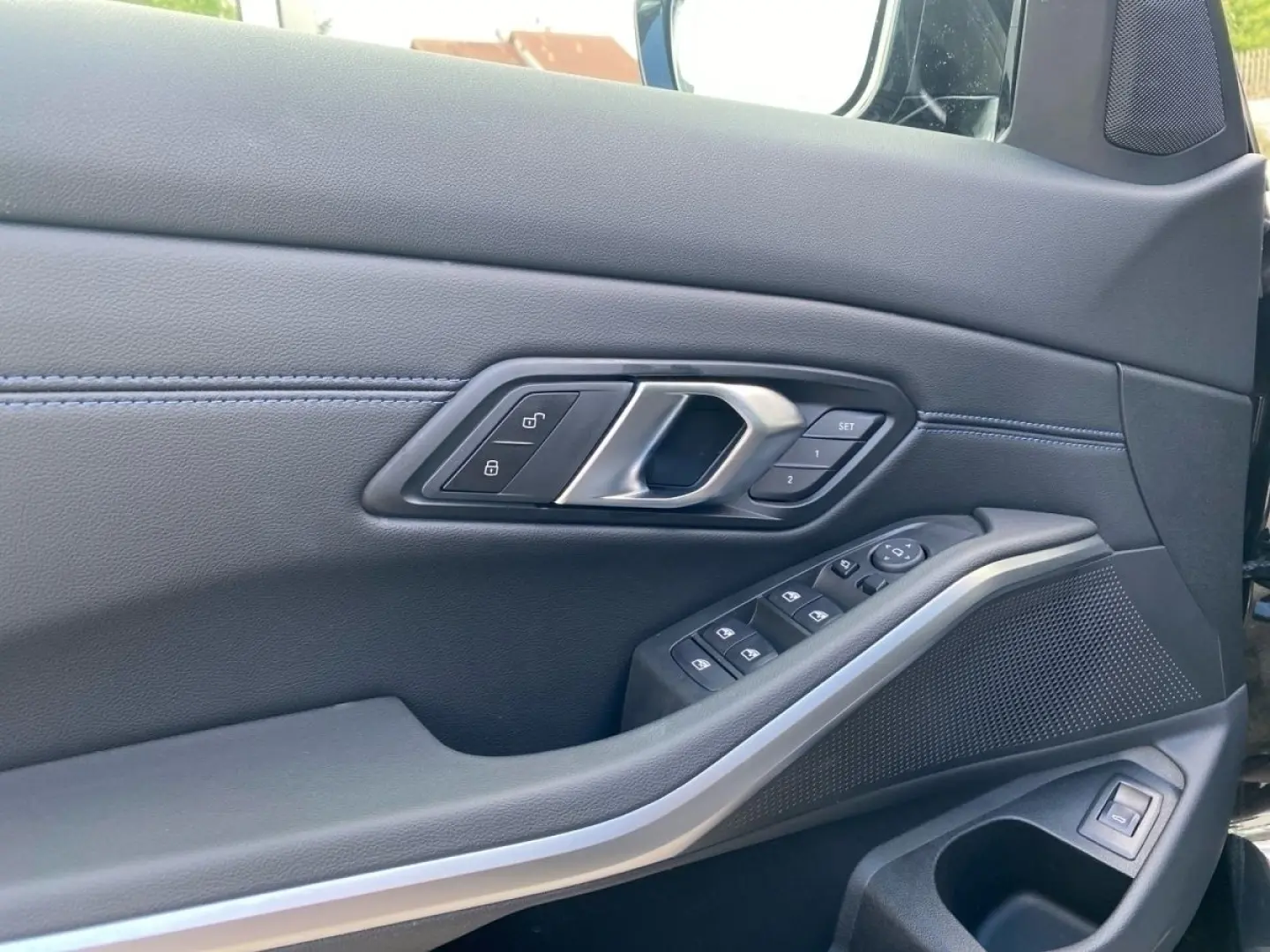 320d xDrive Limousine M Sport Glasdach DA ACC PA