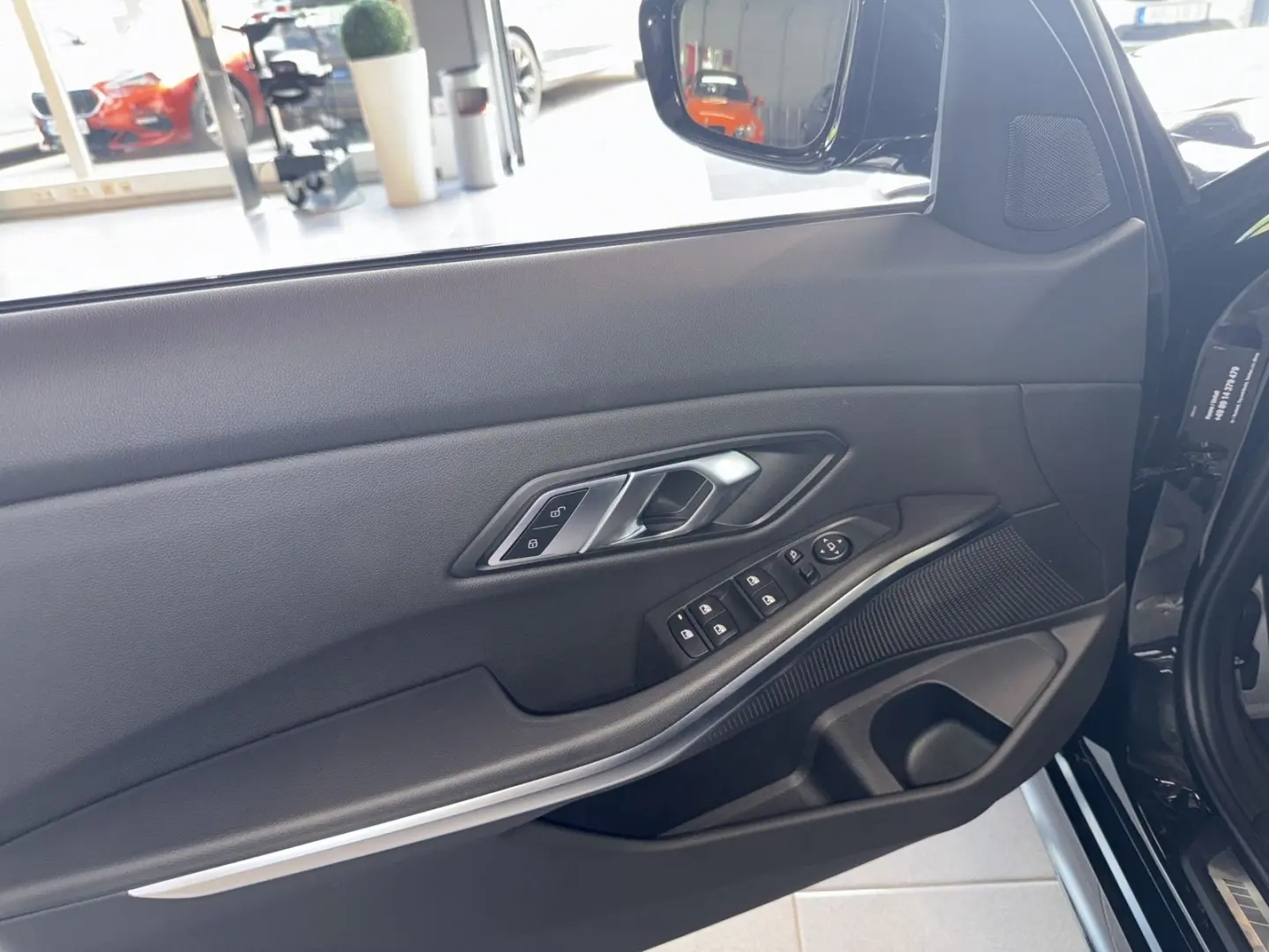 320d Limousine MSport NP64179 - WirelessCharging