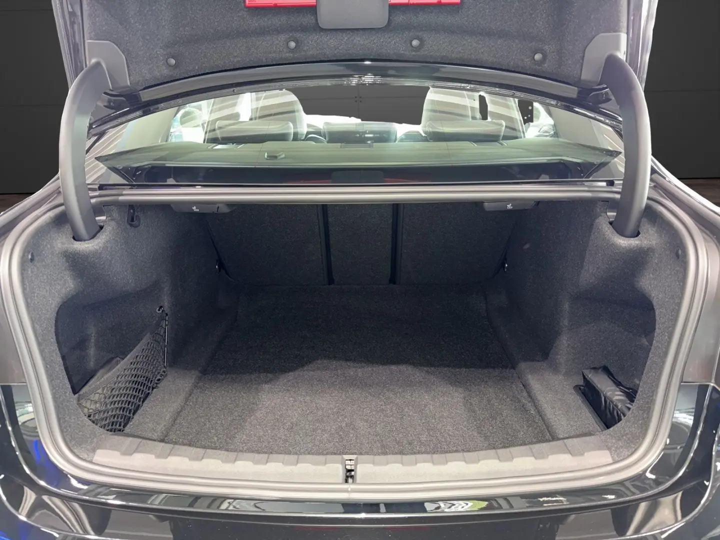 320d Limousine MSport NP64179 - WirelessCharging