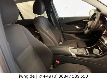 GLC 300 e 4M LED Virtual Kam Tempomat Navi