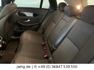 GLC 300 e 4M LED Virtual Kam Tempomat Navi