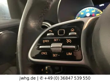 GLC 300 e 4M LED Virtual Kam Tempomat Navi