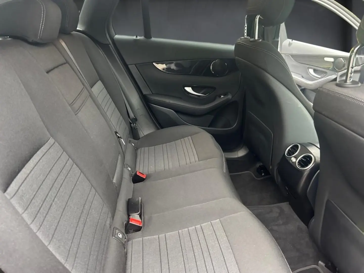 GLC 220 d 4M  MBUX KAMERA AHK SHZ AUT Distr LED