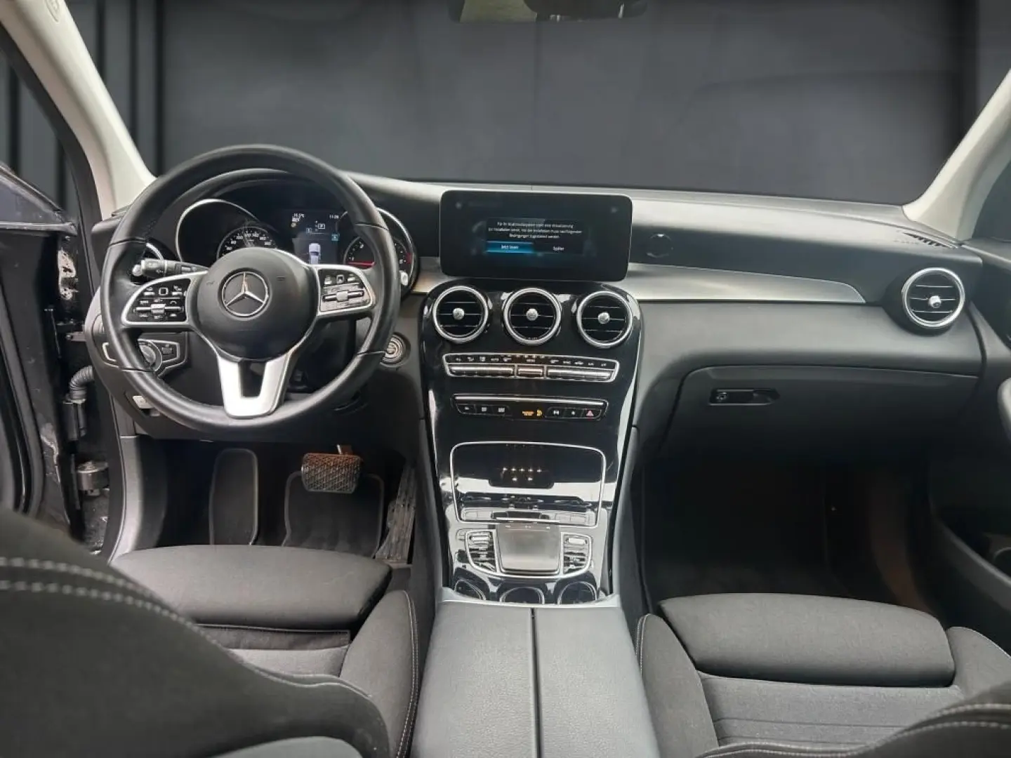 GLC 220 d 4M  MBUX KAMERA AHK SHZ AUT Distr LED