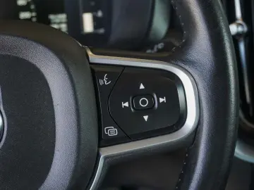 Volvo XC 60 D4 AWD Momentum