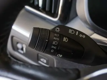 Volvo XC 60 D4 AWD Momentum