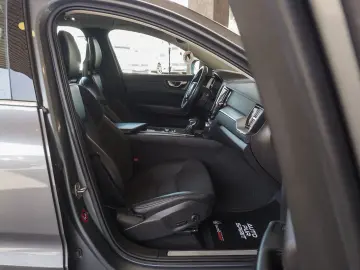 Volvo XC 60 D4 AWD Momentum