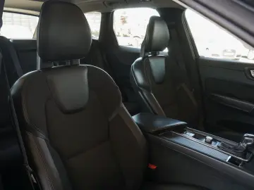 Volvo XC 60 D4 AWD Momentum