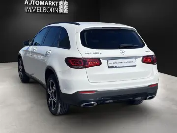 GLC 300 e 19 Night AHK Leder Kamera LED DAB Navi