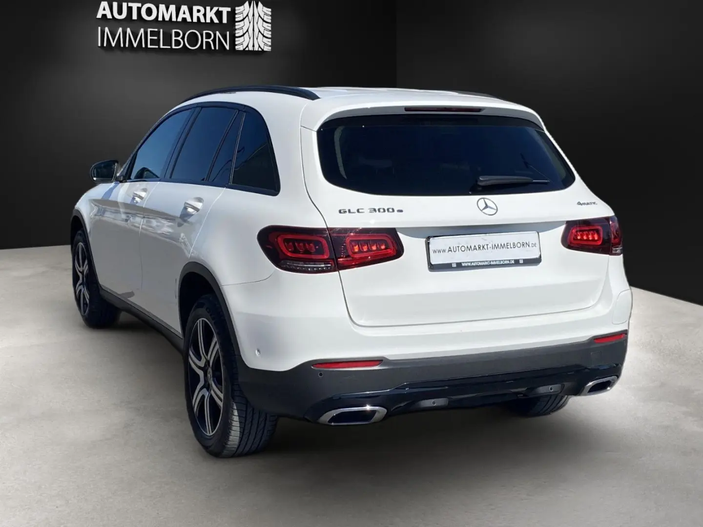 GLC 300 e 19 Night AHK Leder Kamera LED DAB Navi