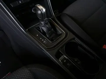 Volkswagen Touran 2.0 TDI DSG Comfortline