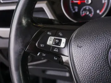 Volkswagen Touran 2.0 TDI DSG Comfortline