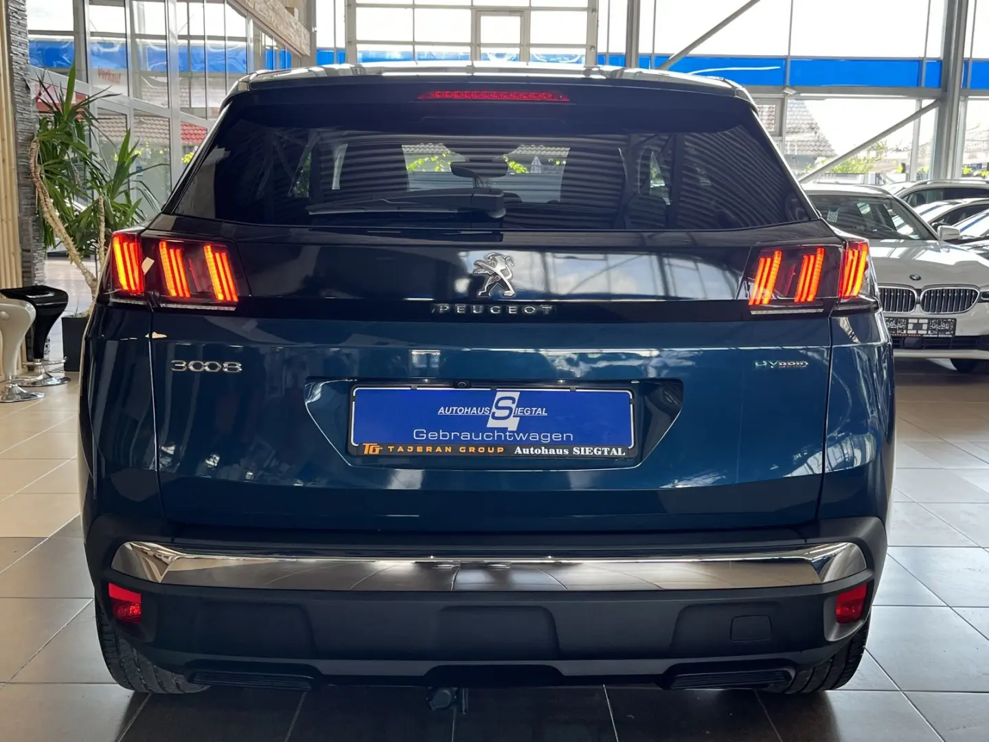 3008 Hybrid 225 Allure Navi dig.Cockpit LED