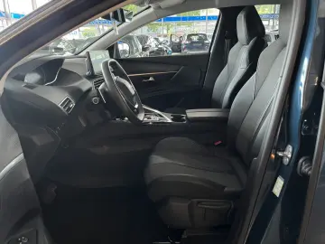 3008 Hybrid 225 Allure Navi dig.Cockpit LED