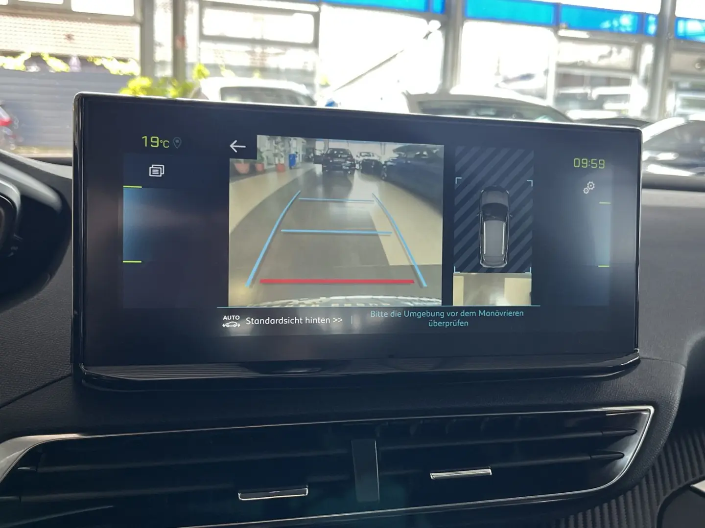 3008 Hybrid 225 Allure Navi dig.Cockpit LED